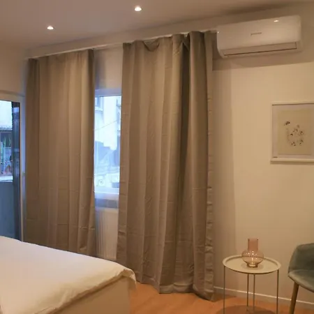 On The River Ultra * Boekarest