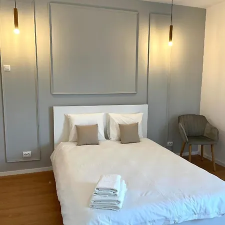 On The River Ultra Boekarest