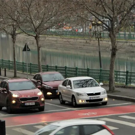 On The River Ultra דירה בוקרשט